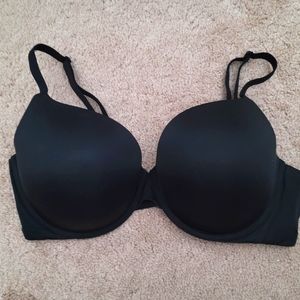 Victoria's Secret t-shirt bra
